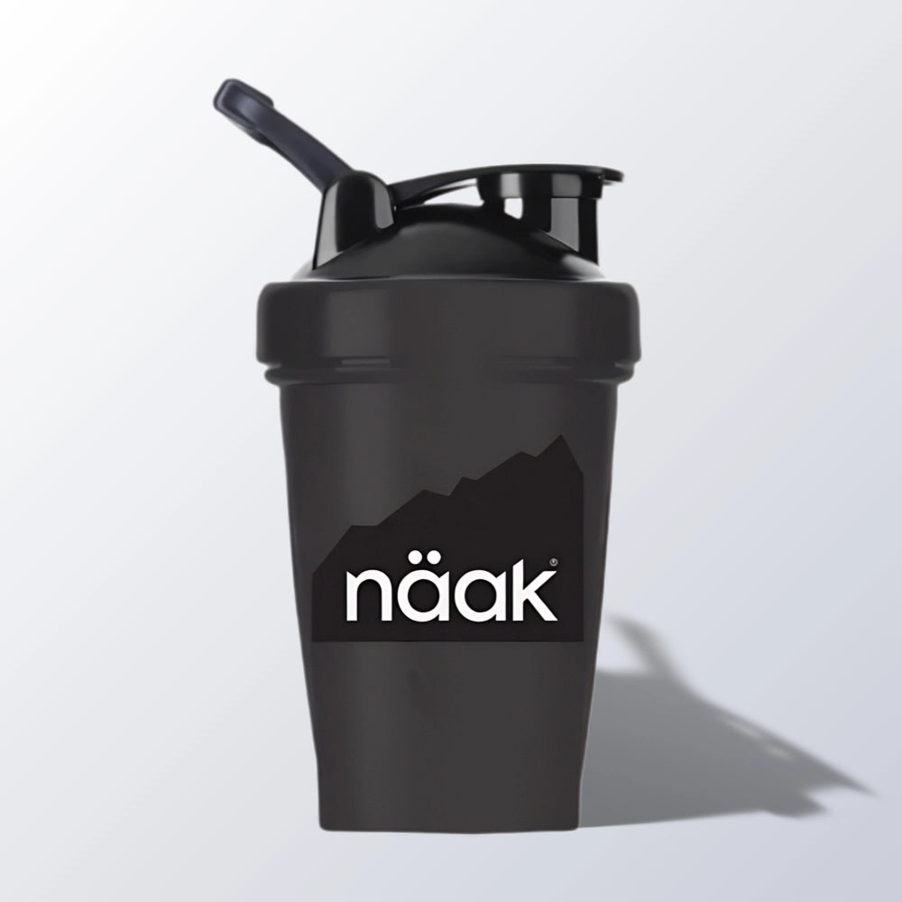 näak Shaker Bottle 400 ml – sort shaker med whisk-kugle